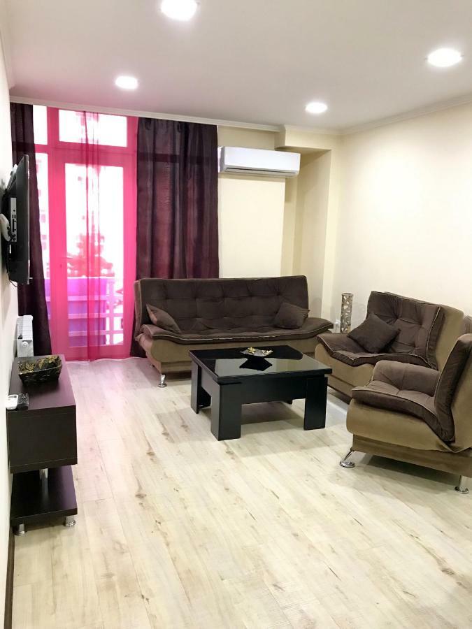 Apartments By The Sea 巴统 外观 照片